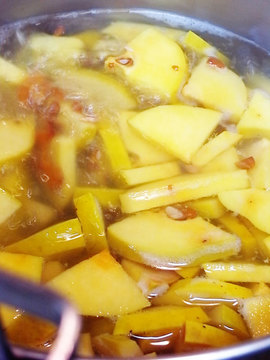 101106chinese-quince04.jpg